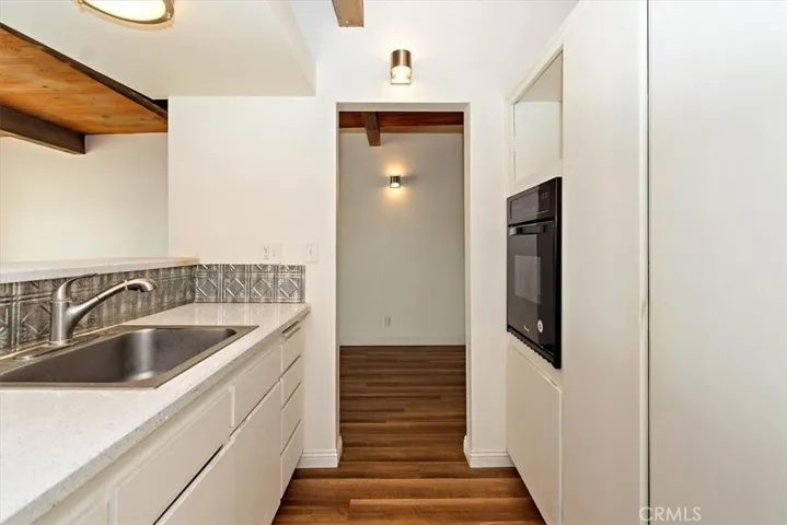 1220 Tennyson Street, Manhattan Beach, California 90266