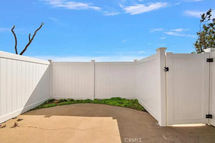 1220 Tennyson Street, Manhattan Beach, California 90266