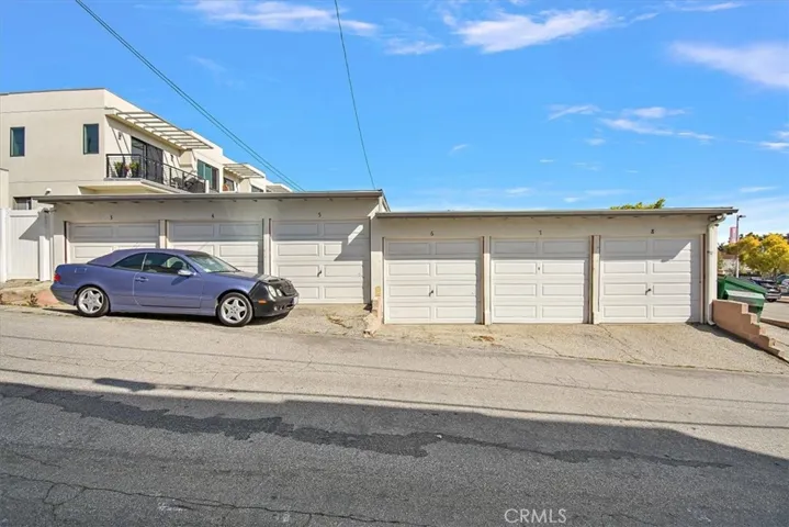1220 Tennyson Street, Manhattan Beach, California 90266