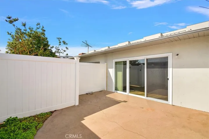 1220 Tennyson Street, Manhattan Beach, California 90266