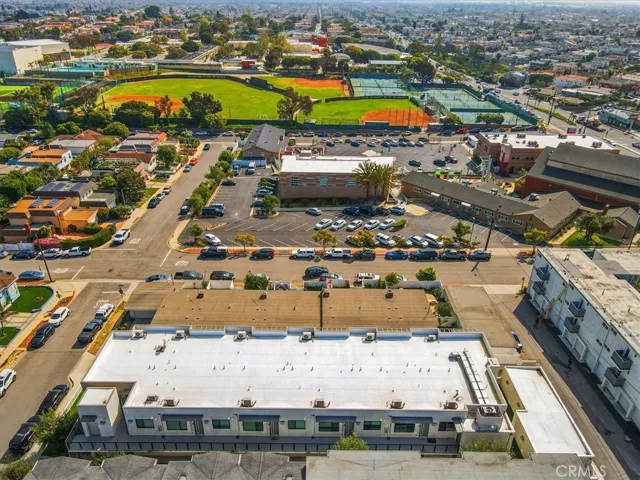 1220 Tennyson Street, Manhattan Beach, California 90266