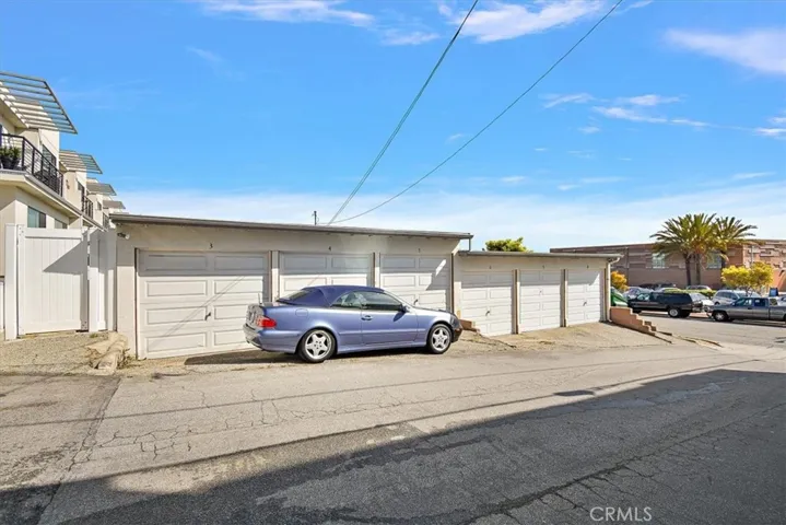 1220 Tennyson Street, Manhattan Beach, California 90266