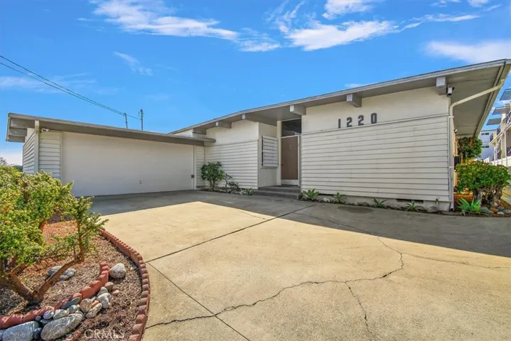 1220 Tennyson Street, Manhattan Beach, California 90266