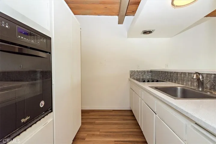 1220 Tennyson Street, Manhattan Beach, California 90266