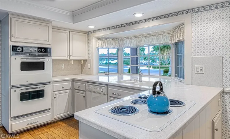 1212 Castlegate kitchen