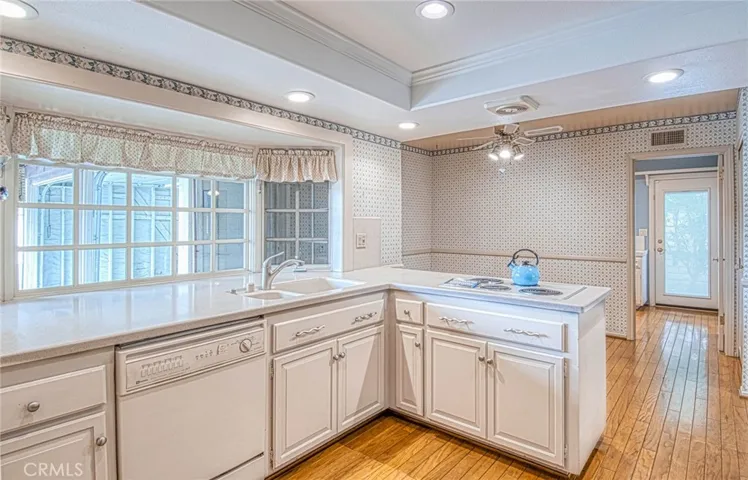 1212 Castlegate kitchen