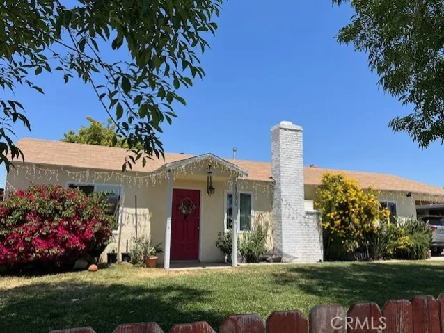 FRONT OF THE HOUSE