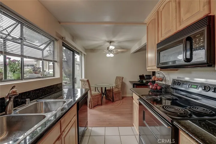 upgraded maple cabinets