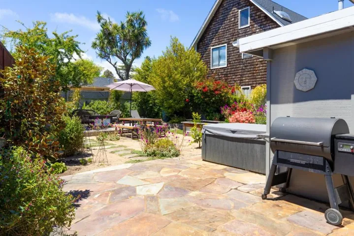 1125 Seabright Avenue, Santa Cruz, California 95062