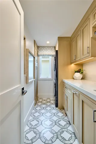820 Via Lido Nord, Newport Beach, California 92663