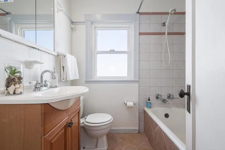 4450 Penniman Ave, Oakland, California 94619