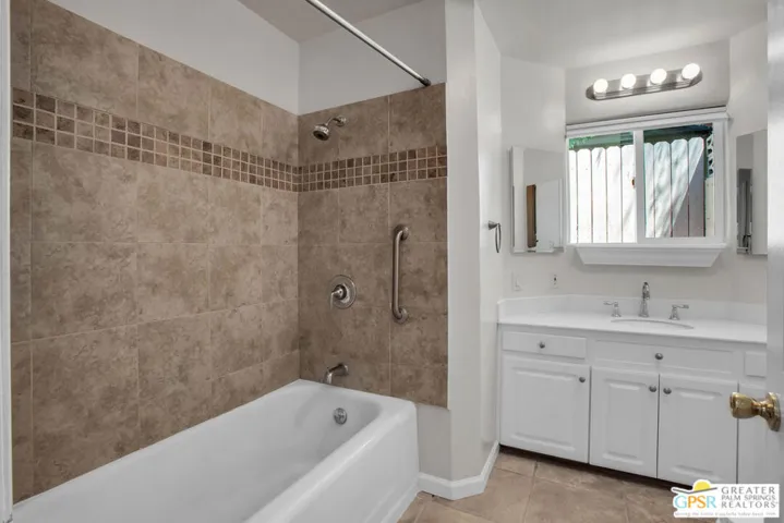 553 N Paseo De Anza, Palm Springs, California 92262
