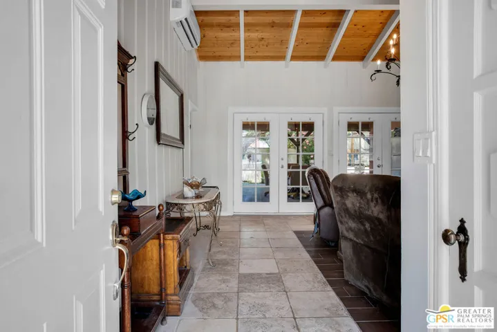553 N Paseo De Anza, Palm Springs, California 92262