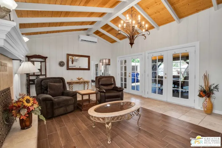 553 N Paseo De Anza, Palm Springs, California 92262