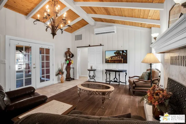 553 N Paseo De Anza, Palm Springs, California 92262