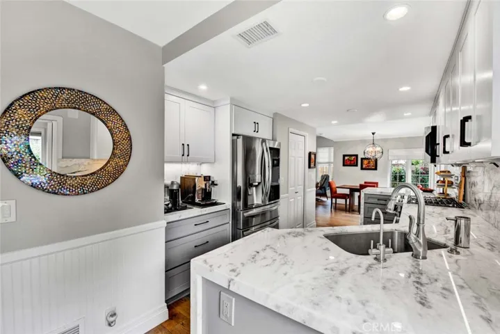 2210 Pacific Avenue E1, Costa Mesa, California 92627