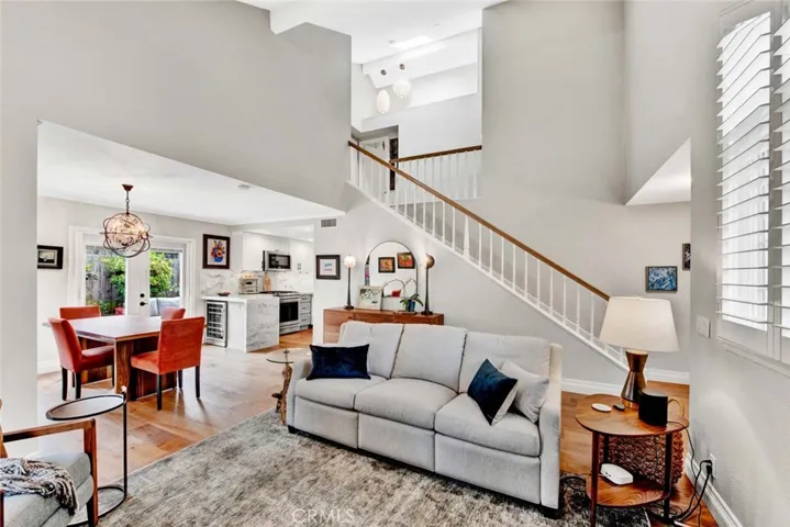 2210 Pacific Avenue E1, Costa Mesa, California 92627