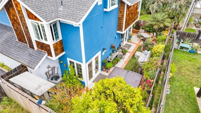 2210 Pacific Avenue E1, Costa Mesa, California 92627