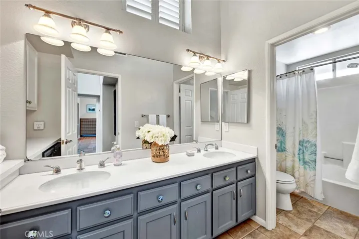 2210 Pacific Avenue E1, Costa Mesa, California 92627