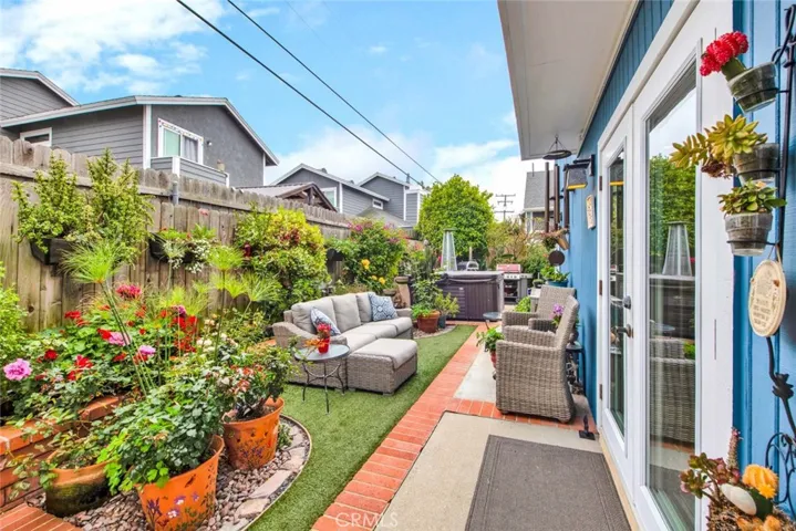 2210 Pacific Avenue E1, Costa Mesa, California 92627