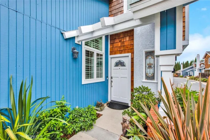 2210 Pacific Avenue E1, Costa Mesa, California 92627