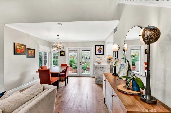 2210 Pacific Avenue E1, Costa Mesa, California 92627