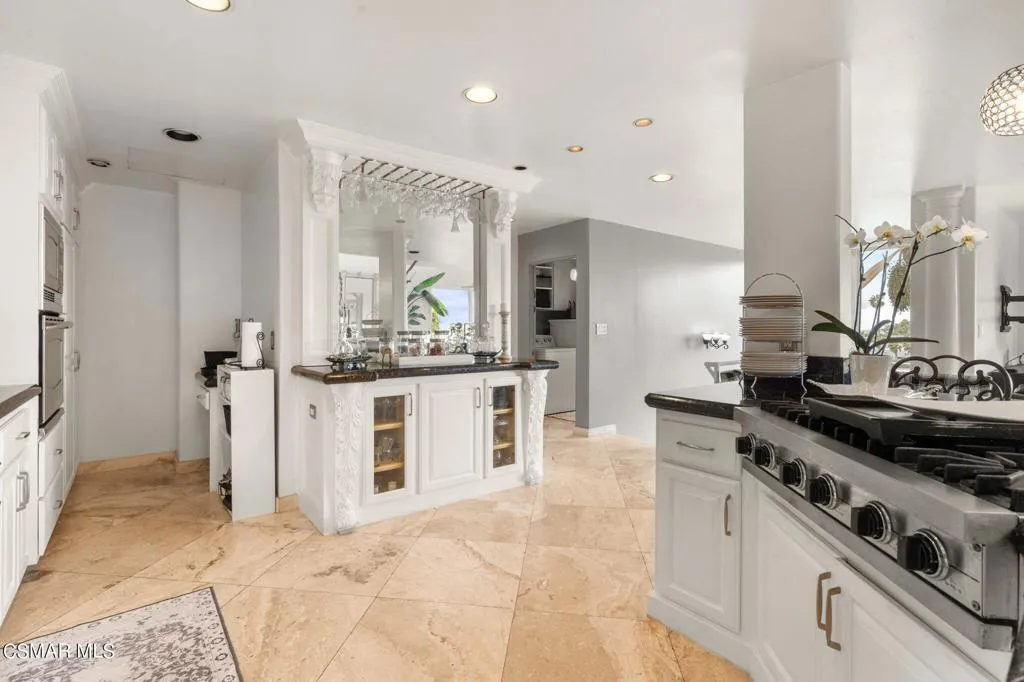 2007 Alessandro Drive, Ventura, California 93001 home-pic-42