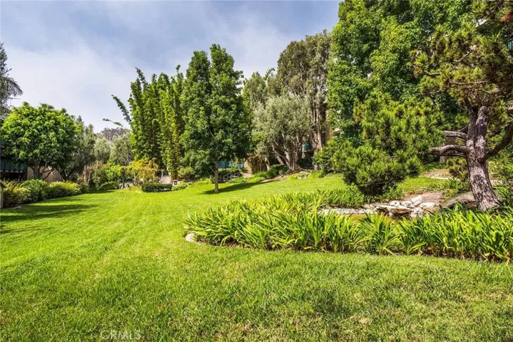 448 N Bellflower Boulevard 305, Long Beach, California 90814