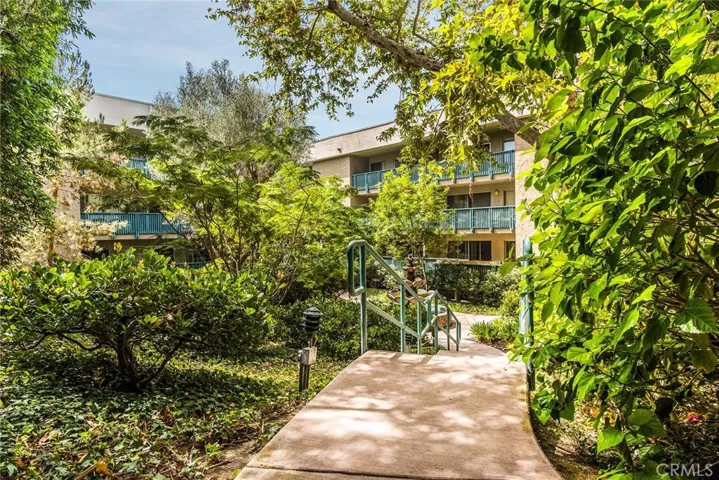448 N Bellflower Boulevard 305, Long Beach, California 90814