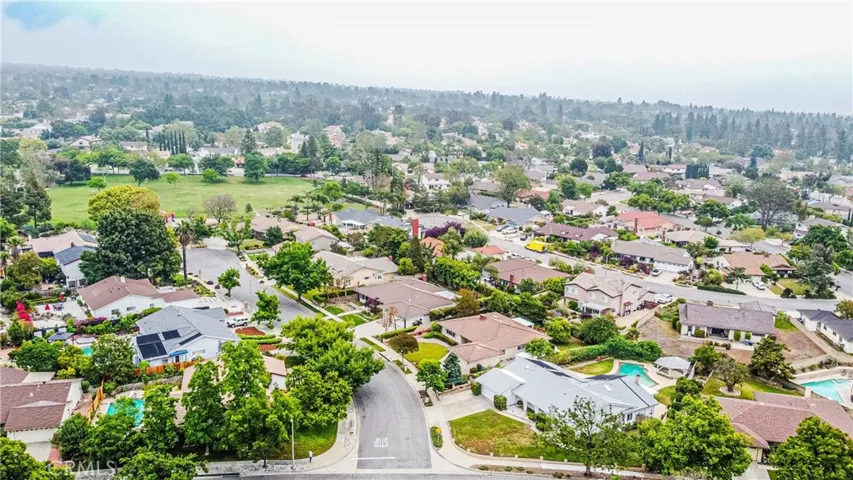 120 E Fairfield Drive, Claremont, California 91711