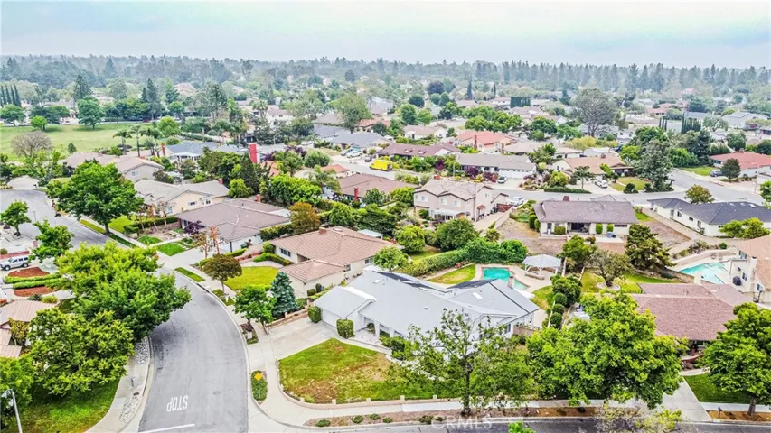 120 E Fairfield Drive, Claremont, California 91711