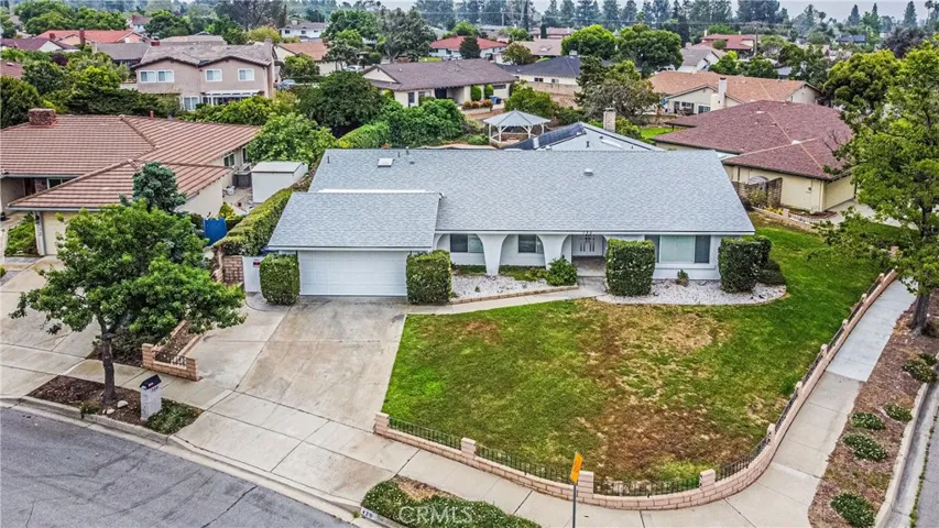 120 E Fairfield Drive, Claremont, California 91711