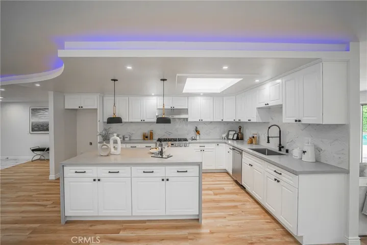 120 E Fairfield Drive, Claremont, California 91711