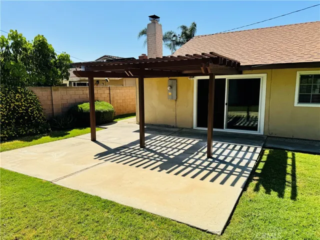 9657 Lark Circle, Fountain Valley, California 92708