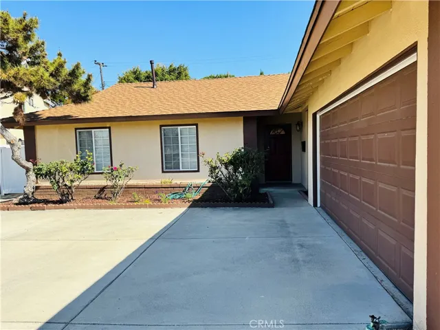 9657 Lark Circle, Fountain Valley, California 92708