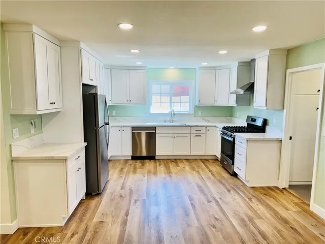 9657 Lark Circle, Fountain Valley, California 92708