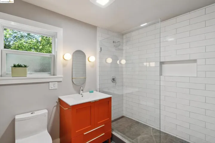 1343 Parker St, Berkeley, California 94702