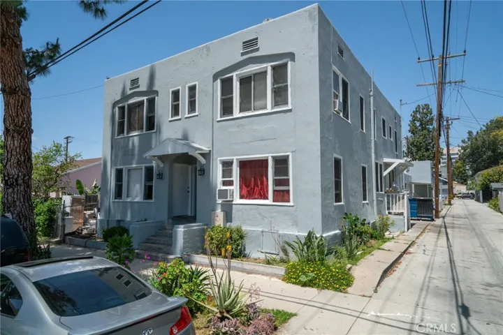 415 W Pine Street, Santa Ana, California 92701