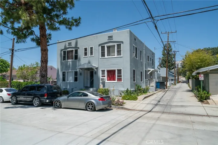 415 W Pine Street, Santa Ana, California 92701