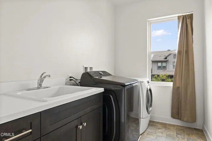 37-web-or-mls-UpmarketMedia-10578San-111