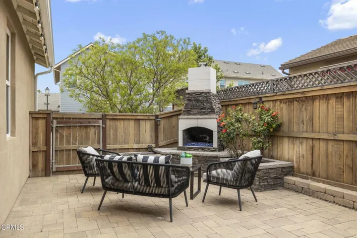 40-web-or-mls-UpmarketMedia-10578San-119