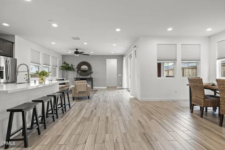 7-web-or-mls-UpmarketMedia-10578San-21