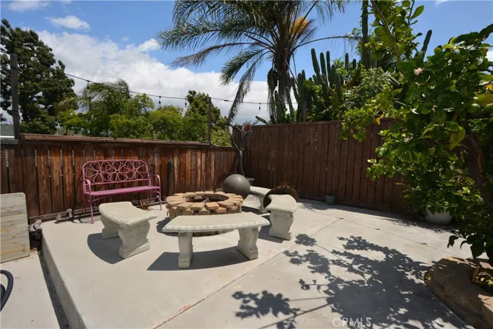 A fire pit!! Another area to sit with friends and family!
