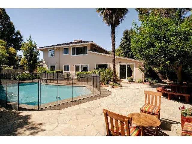 1346 Bellwood Court, Los Altos, California 94024