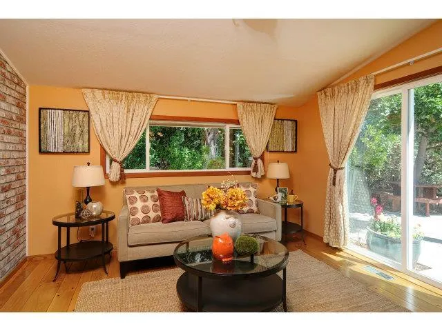 1346 Bellwood Court, Los Altos, California 94024