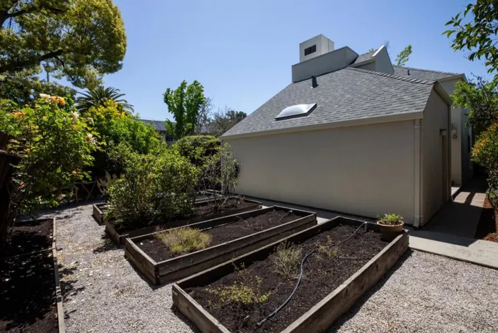 890 California Avenue, Palo Alto, California 94306