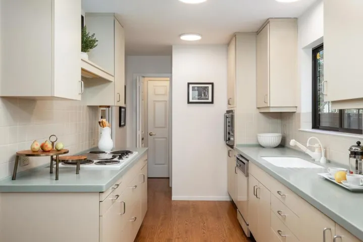 890 California Avenue, Palo Alto, California 94306