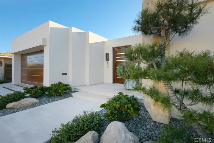 1523 Dolphin Terrace, Corona Del Mar, California 92625