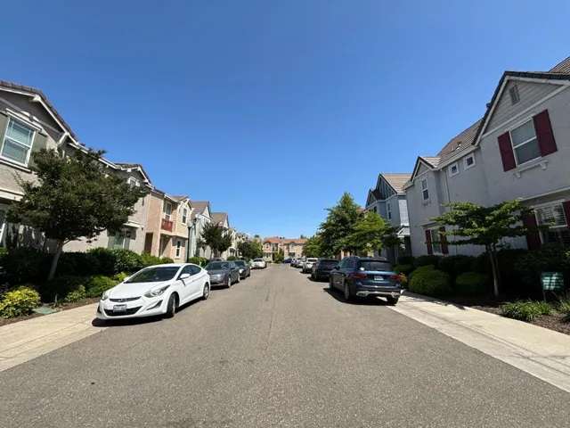 3650 Tice Creek Way, Sacramento, California 95833
