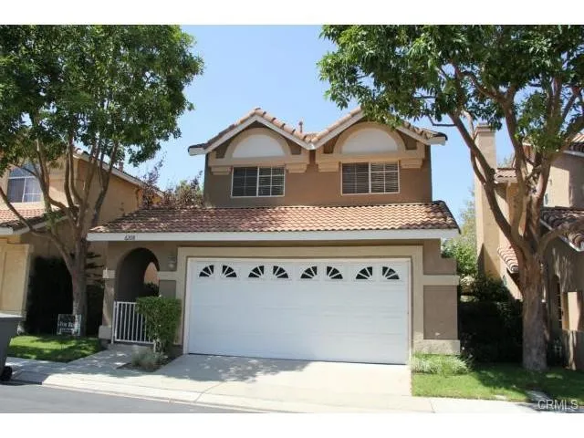 2 CAR GARAGE